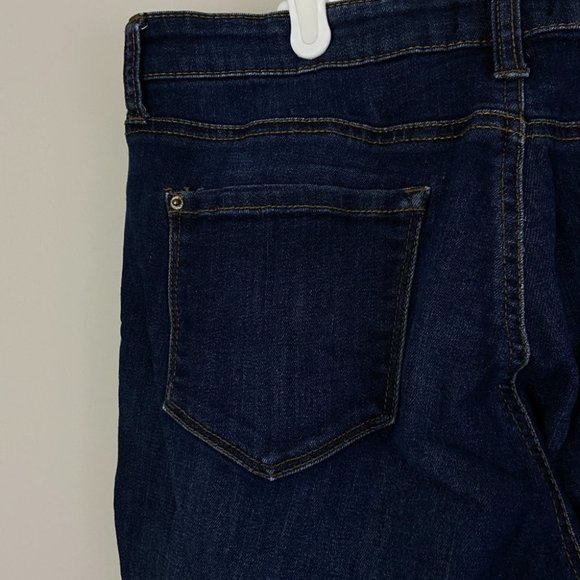 🌿4/$30🌿RW&CO Dark Wash Skinny Jeans - Picture 5 of 8